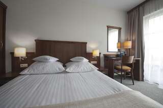 Отель Best Western Hotel Edison Пжезмерово Double Room with Sofa Bed with Lake View-2