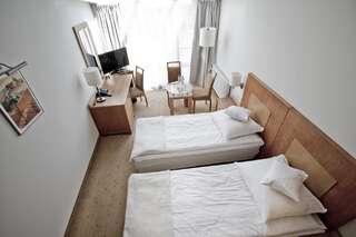 Отель Best Western Hotel Edison Пжезмерово Стандартный двухместный номер с 2 отдельными кроватями и балконом-5