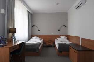 Отель Best Western Hotel Edison Пжезмерово Двухместный номер с 2 отдельными кроватями и диваном-кроватью-2